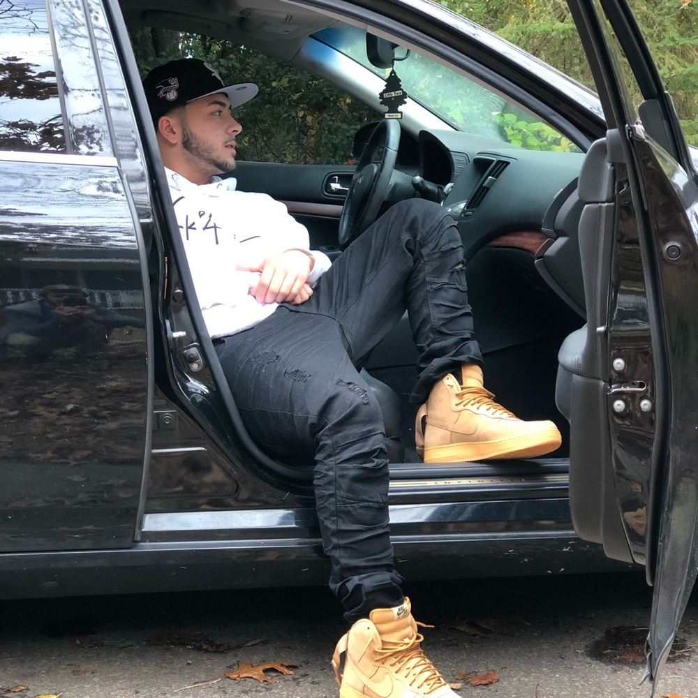 Meet your Posher, Brandon